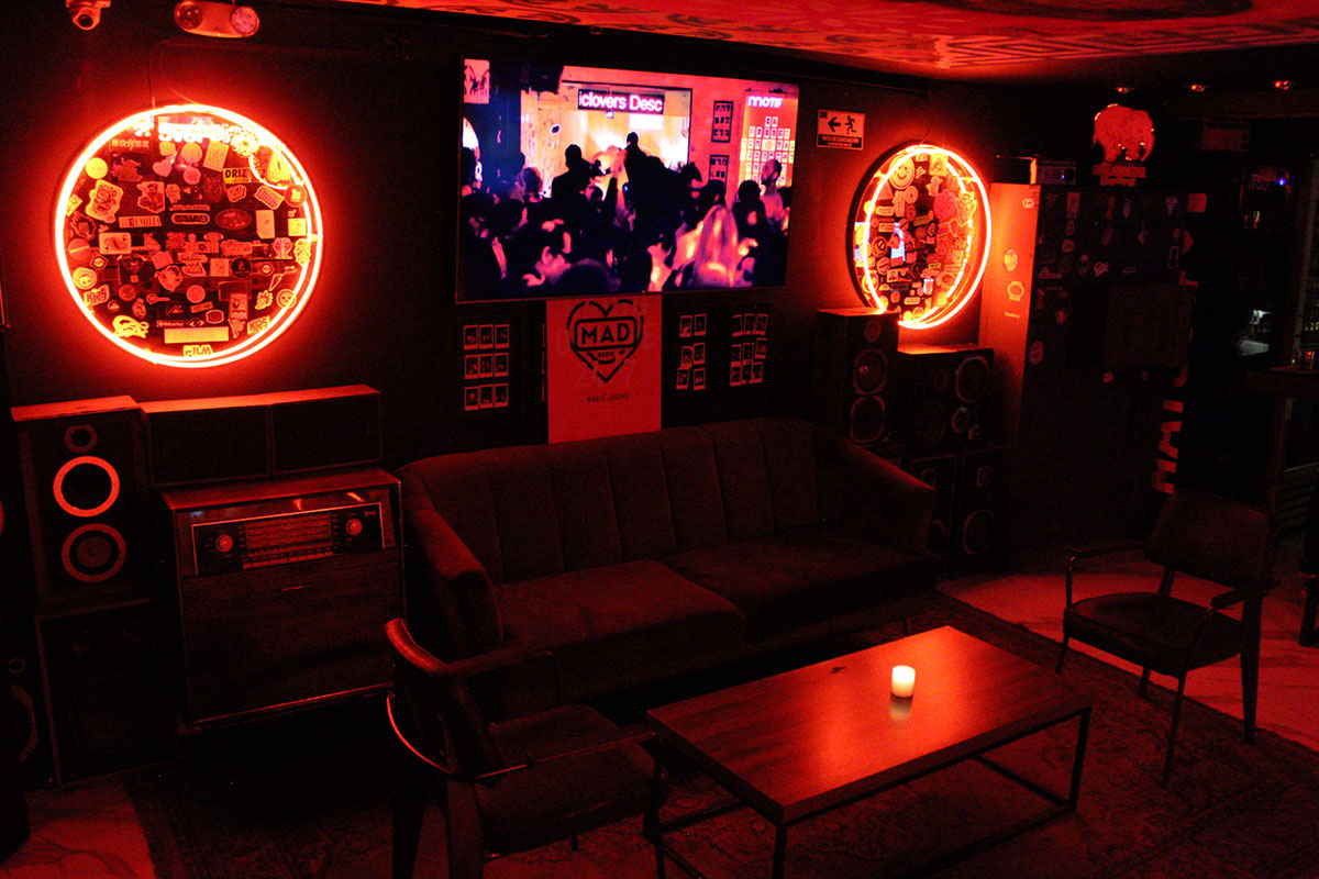 Mad radio Bogotá ambiente